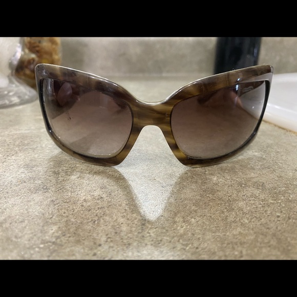 Juicy Couture Sunglasses - Picture 2 of 5